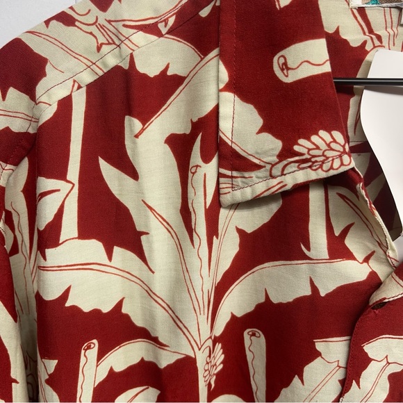 Baik Baik men's red floral Hawaiian button down shirt size XL - Picture 5 of 9
